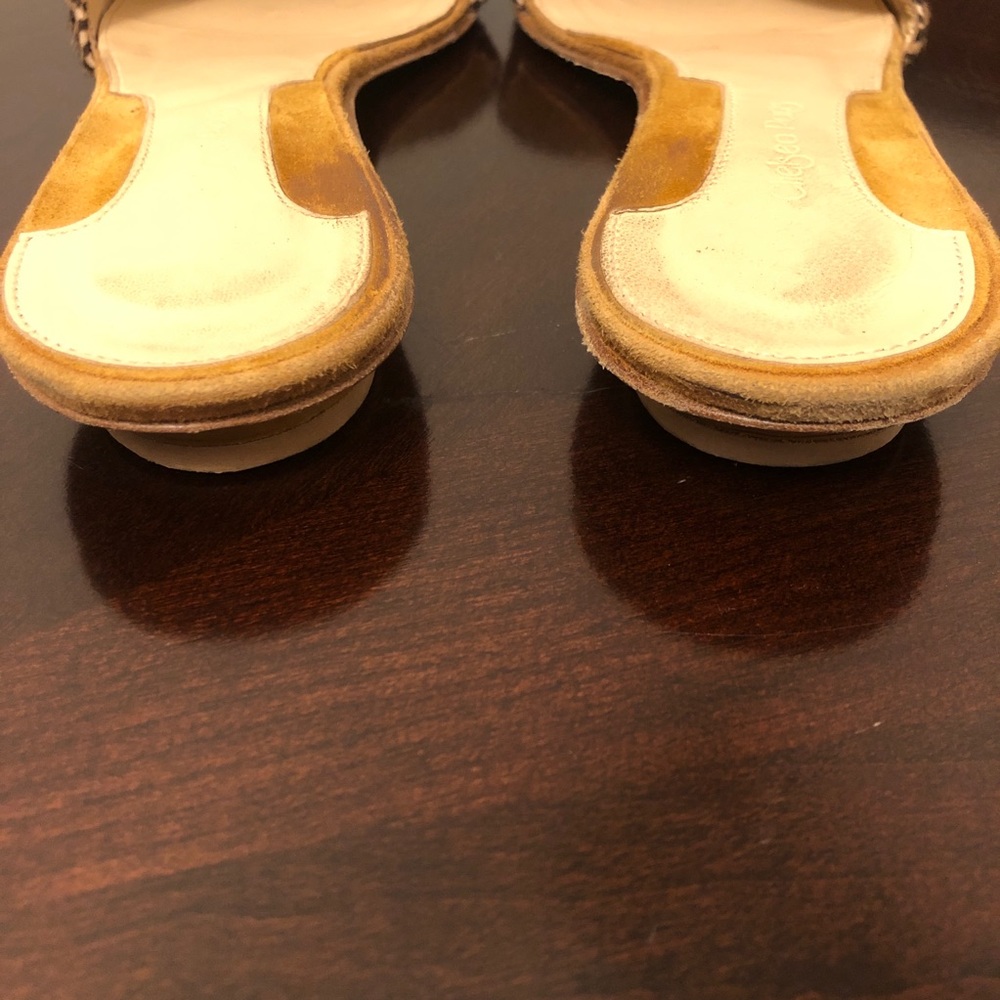 Chelsea Paris Pointed Fur Flat Shoes - Picture 9 of 9